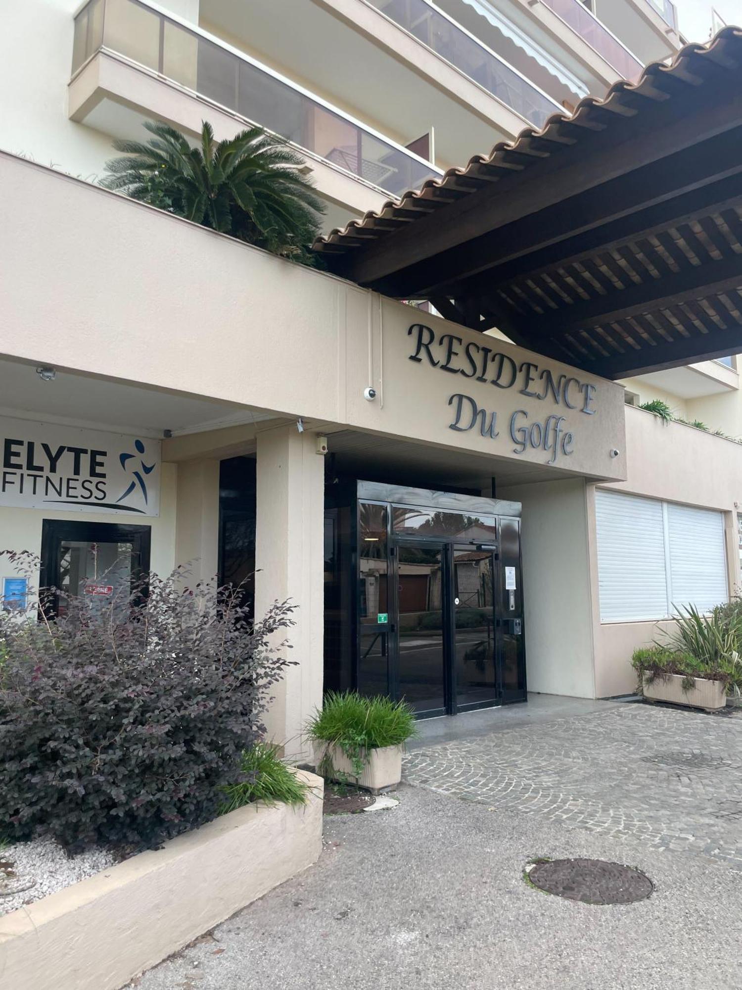 Appartement Vue Mer, 5Min A Pied De La Plage, Parking Prive Vallauris Eksteriør billede